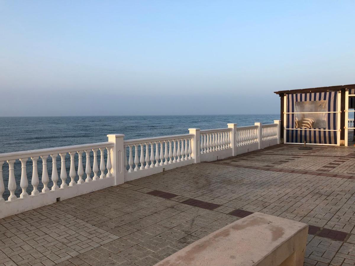 Ribera Playa Alhamar Apartment Sitio de Calahonda Ngoại thất bức ảnh