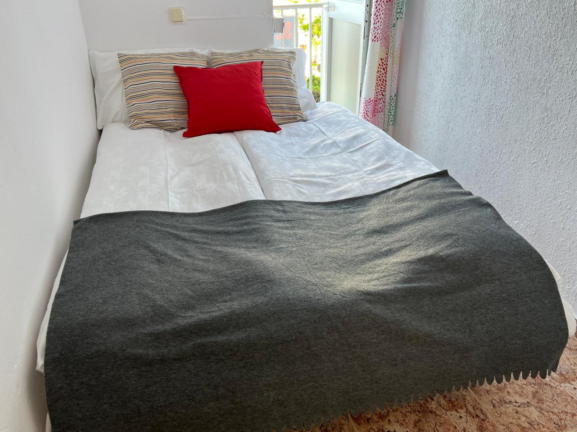 Ribera Playa Alhamar Apartment Sitio de Calahonda Ngoại thất bức ảnh